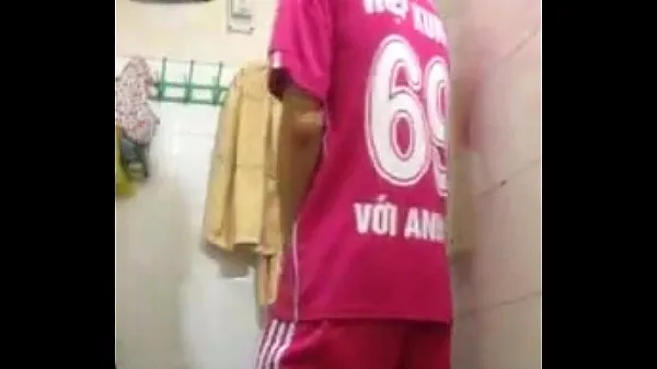 Tubo de unidade HD Menino do Vietname sempre tem que comprar roupas novas