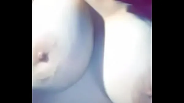 HD She licks her huge tits meghajtócső