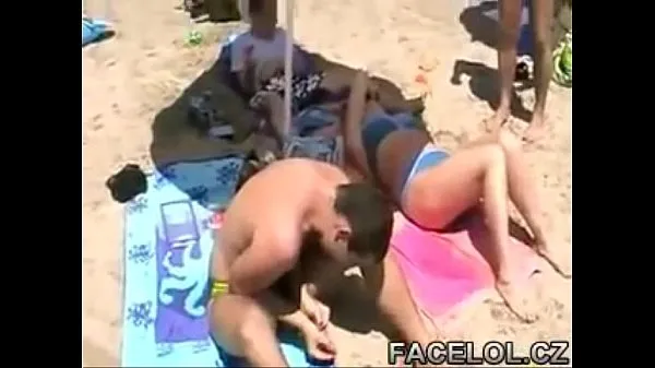 Tube de lecteur HD Horny à la plage