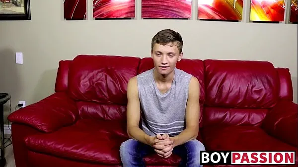 HD Matthew shows his adorable twink body and jerks off his cock drive Tube