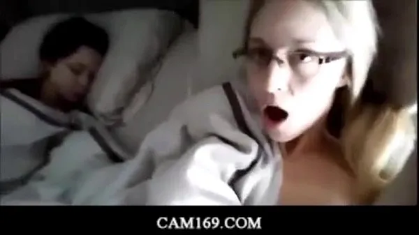 HD Blonde girl masturbating next to her s. friend ڈرائیو ٹیوب