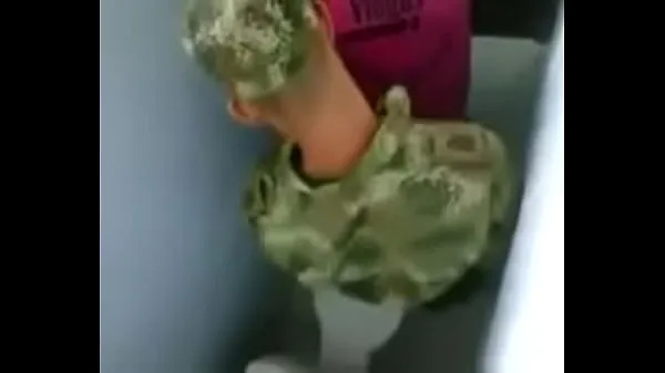 HD Soldier catching in the bathroom drive Tube