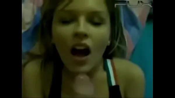 Tubo de unidade HD Cheerleader de chupada facial chupa pau e fica gozada na cara