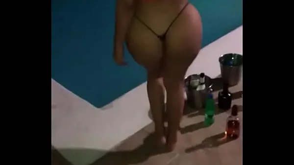 HD Big Ass Dominican Dancing Very Sexy In The Pool, In Colaless meghajtócső