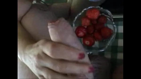 HD cum on food - strawberries ổ đĩa ống