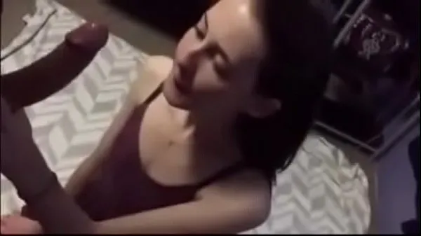 Tubo per unità HD Il rumeno Muie, la ragazzina succhia bene il cazzo BEST BLOWJOB