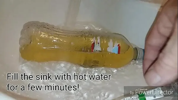 HD Hot Piss Bladder Enema From A Bottle I Stole Of Homeless Kevin's Piss-enhet Tube