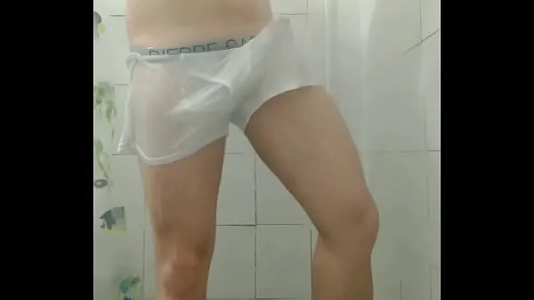 HD Mr. Gray bathing in white underwear-enhet Tube