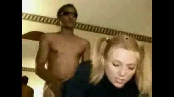 HD Little white girl getting smashed by black dude-enhet Tube