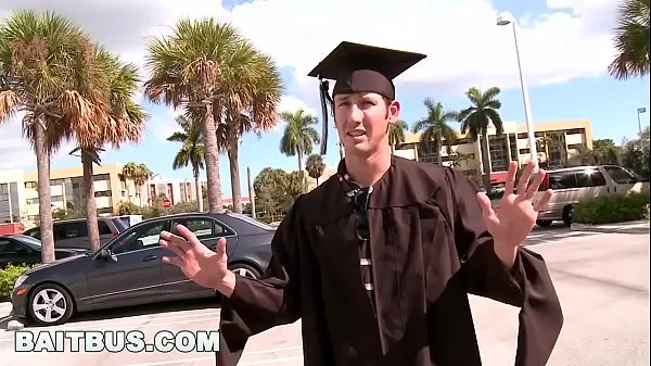 HD BAITBUS - We Picked This Straight Boy Up At His Graduation Ceremony And Tricked Him أنبوب محرك الأقراص