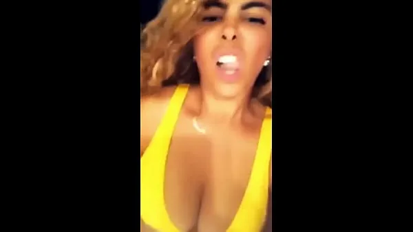 HD Arab girl looking for a cock on SNAP 드라이브 튜브