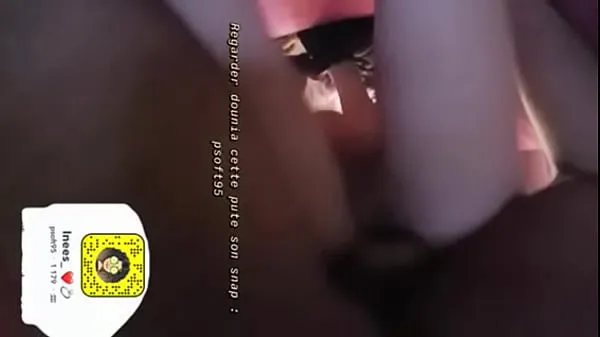 Tubo de unidade HD Dounia beurette garganta profunda, punheta anal gangbang é filmada ao vivo no snap: Psoft95