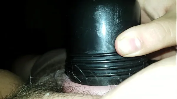 Tubo de unidad HD Gordo corriéndose en un juguete sexual gimiendo