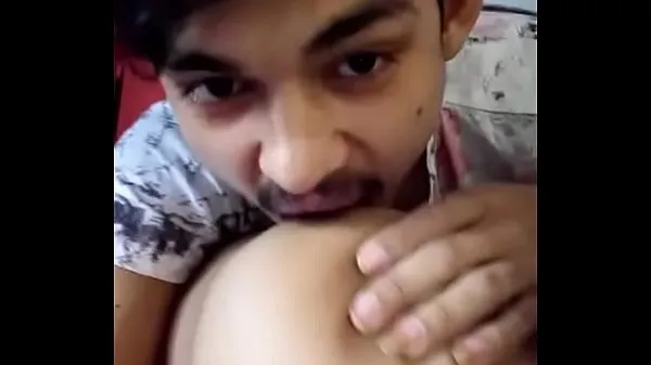 एचडी Kiss the boobs ड्राइव ट्यूब