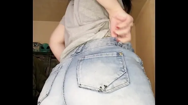 HD E-girl tails showing ass and pussy ڈرائیو ٹیوب