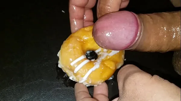 HD Playing with my glazed Donut and unloading my favorite Cum frosting asemaputki