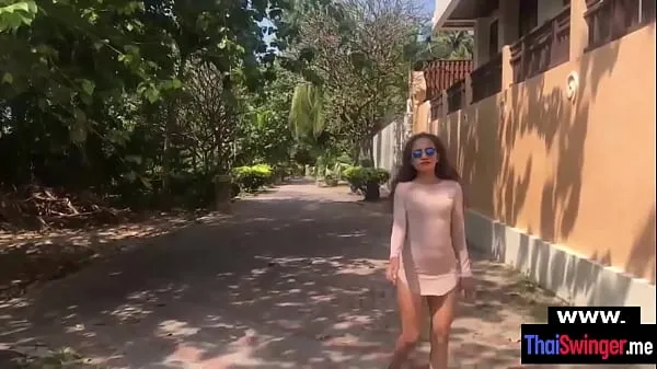 HD Cute asian girlfriend gives a POV style blowjob and handjob ڈرائیو ٹیوب
