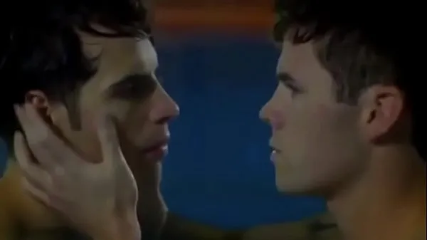 HD Gay Kiss from Mainstream Movies أنبوب محرك الأقراص