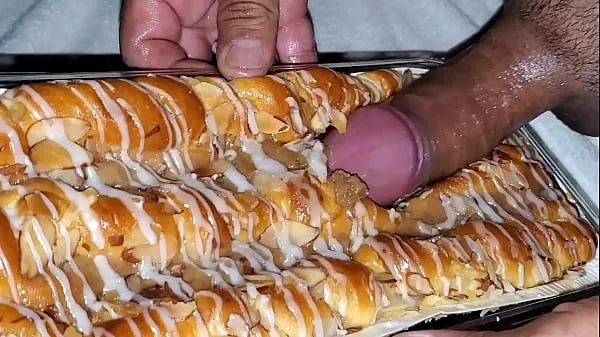 HD What a great time today fucking my big Bear Claw pastry before I frosted it with my cock cream and ate it. Yum-drev Tube