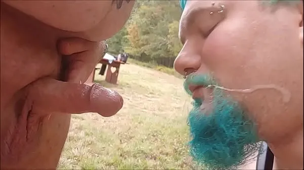 HD Fatbear gives cubby a facial up at the campground elektrónka