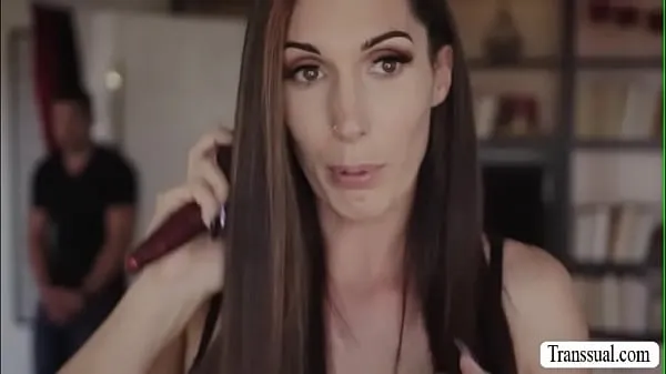 एचडी Stepson bangs the ass of her trans stepmom ड्राइव ट्यूब