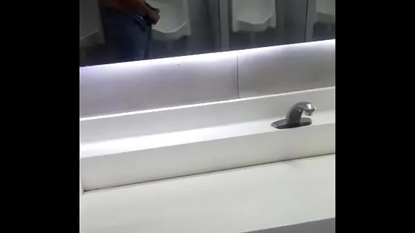 HD cum in public restroom elektrónka