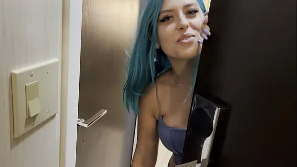 HD Casting Curvy: Blue Hair Thick Porn Star BEGS to Fuck Delivery Guy-stasjonsrør