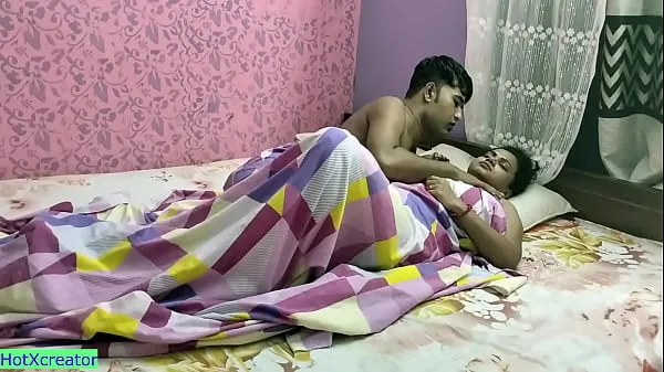 Tube de lecteur HD Sexe chaud de minuit avec de gros seins bhabhi! Sexe indien