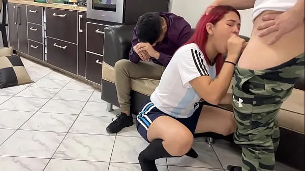 HD My Boyfriend Loses the Bet with his Friend in the Soccer Match and I Had to be Fucked Like a Whore In Front of my Cuckold Boyfriend NTR Netorare sürücü Tüpü