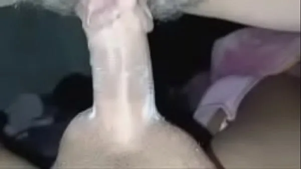 HD Spreading the beautiful girl's pussy, giving her a cock to suck until the cum filled her mouth, then still pushing the cock into her clitoris, fucking her pussy with loud moans, making her extremely aroused, she masturbated twice and cummed a lot tiub pemacu