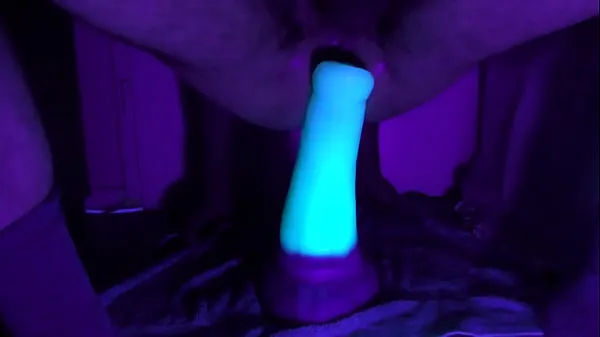 Tubo de unidad HD Otter Dildo Balls Deep Black Light UV Anal Dildo Play - Glow in the Dark, Extreme DD Play