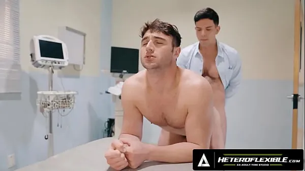 HD HETEROFLEXIBLE - Pervert Doctor Dakota Payne Starts Jerking Off During Michael Boston Prostate Exam elektrónka