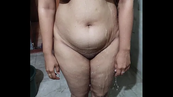 HD Khushibhabhi999 shower and showing her big boob and big ass 드라이브 튜브