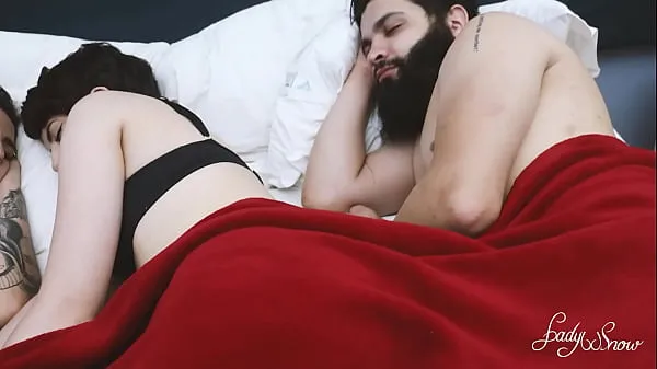 Dysk HD Fodendo o cuzinho da Pawg e da namoradinha junto, como é bom poder transar a três Tube