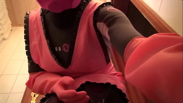 HD Housemaid in pink rubbergloves disková trubice